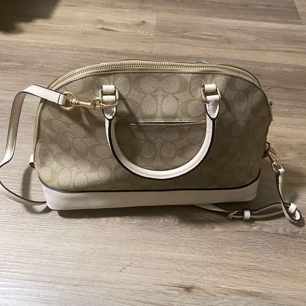 Coach Signature Crossbody Canvas/Leather Handbag With Hang Tag And Gold Hardware - Picture 7 of 11